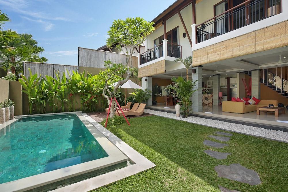 The Kumpi Villas Seminyak  Exterior photo