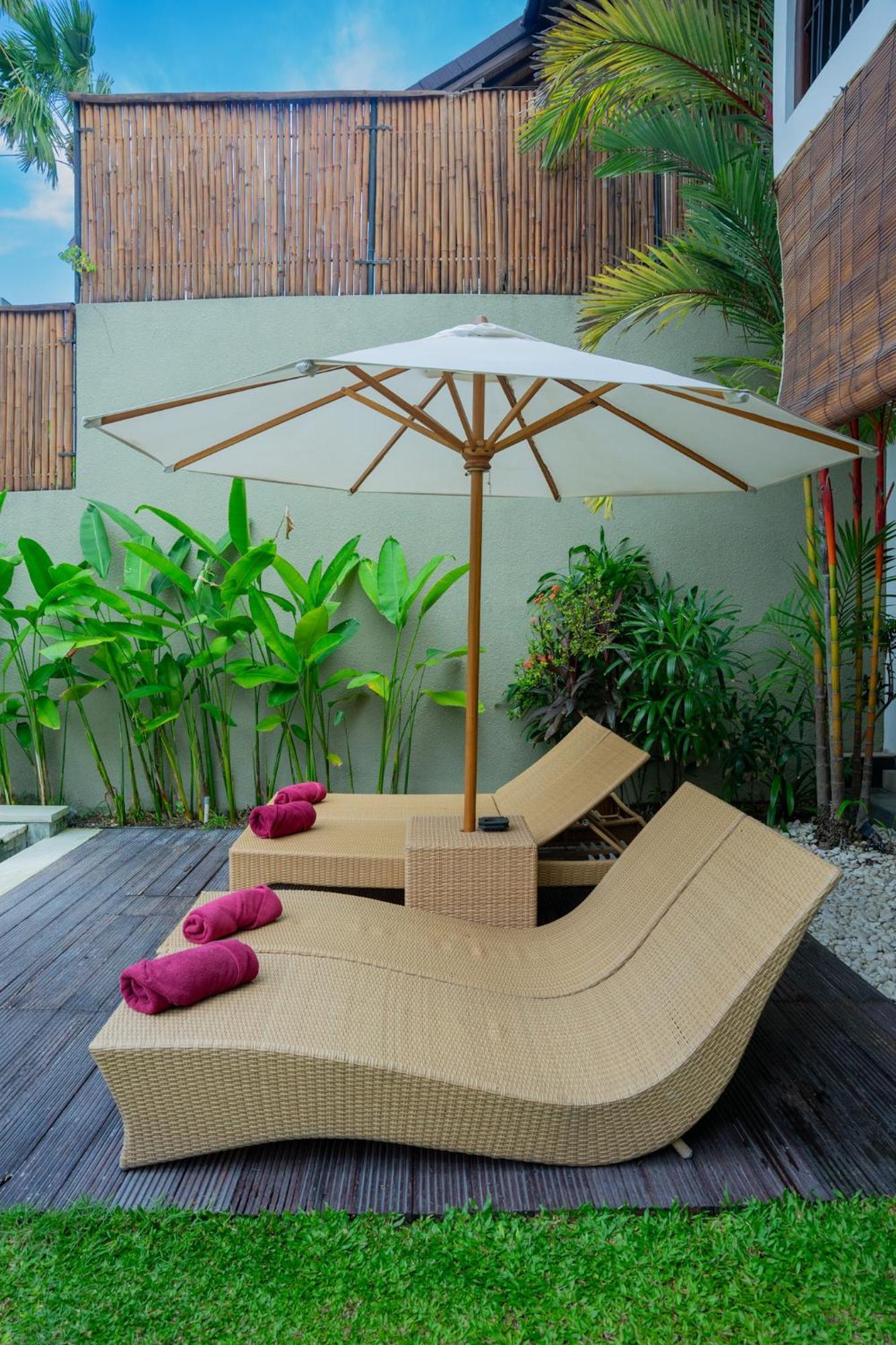 The Kumpi Villas Seminyak  Exterior photo
