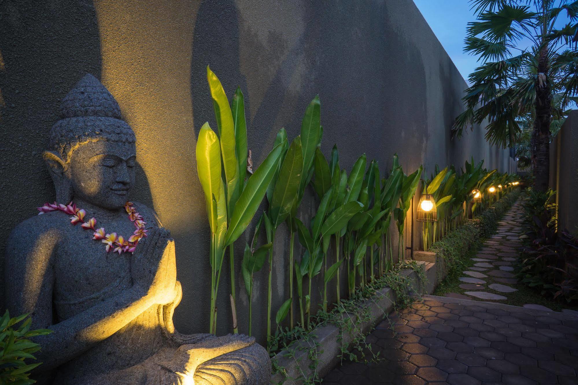 The Kumpi Villas Seminyak  Exterior photo