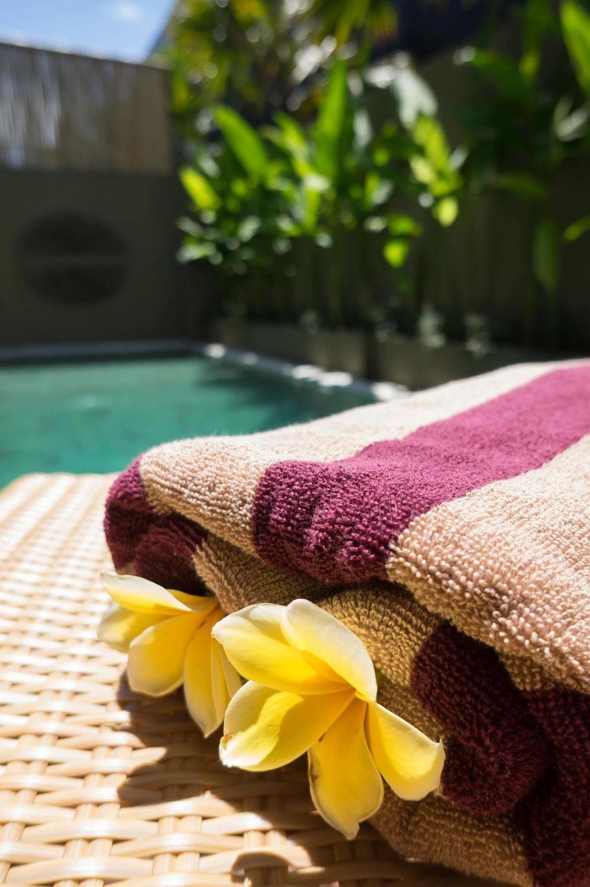 The Kumpi Villas Seminyak  Exterior photo
