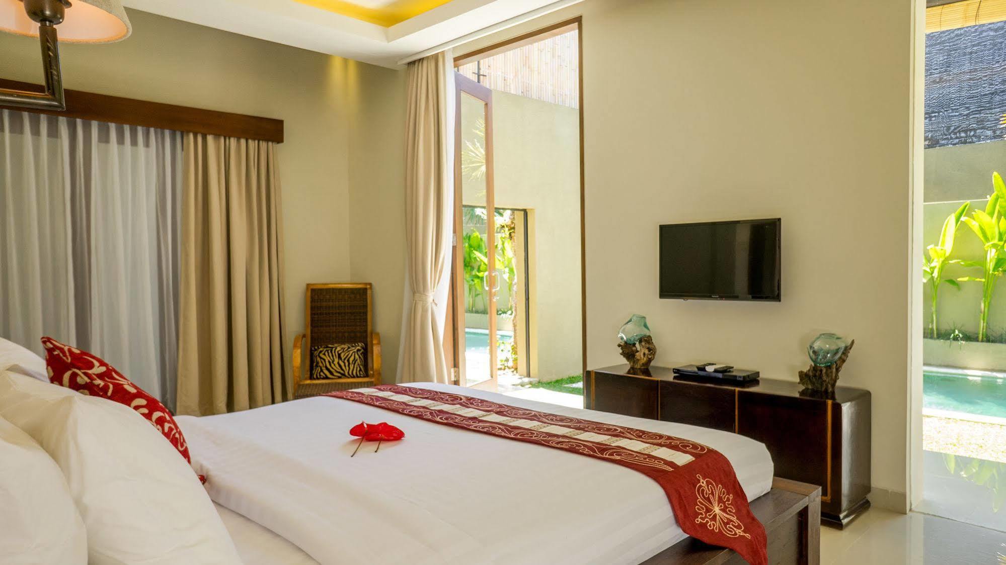 The Kumpi Villas Seminyak  Exterior photo